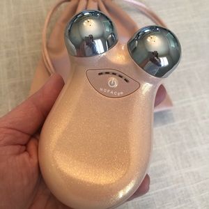 NUFACE Mini with original charger and storage bag